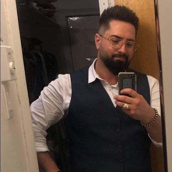 Meet your Posher, Yann - Picture 3 of 10